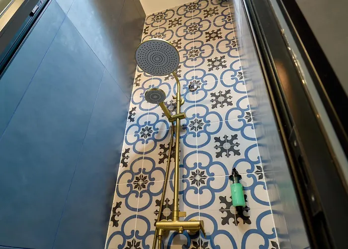 Davila Peixinho 204 3*